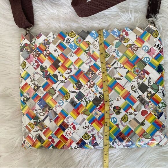 Nahui Ollin Peace Print Wrapper Woven Multicolored Crossbody Shoulder Bag - Picture 5 of 9